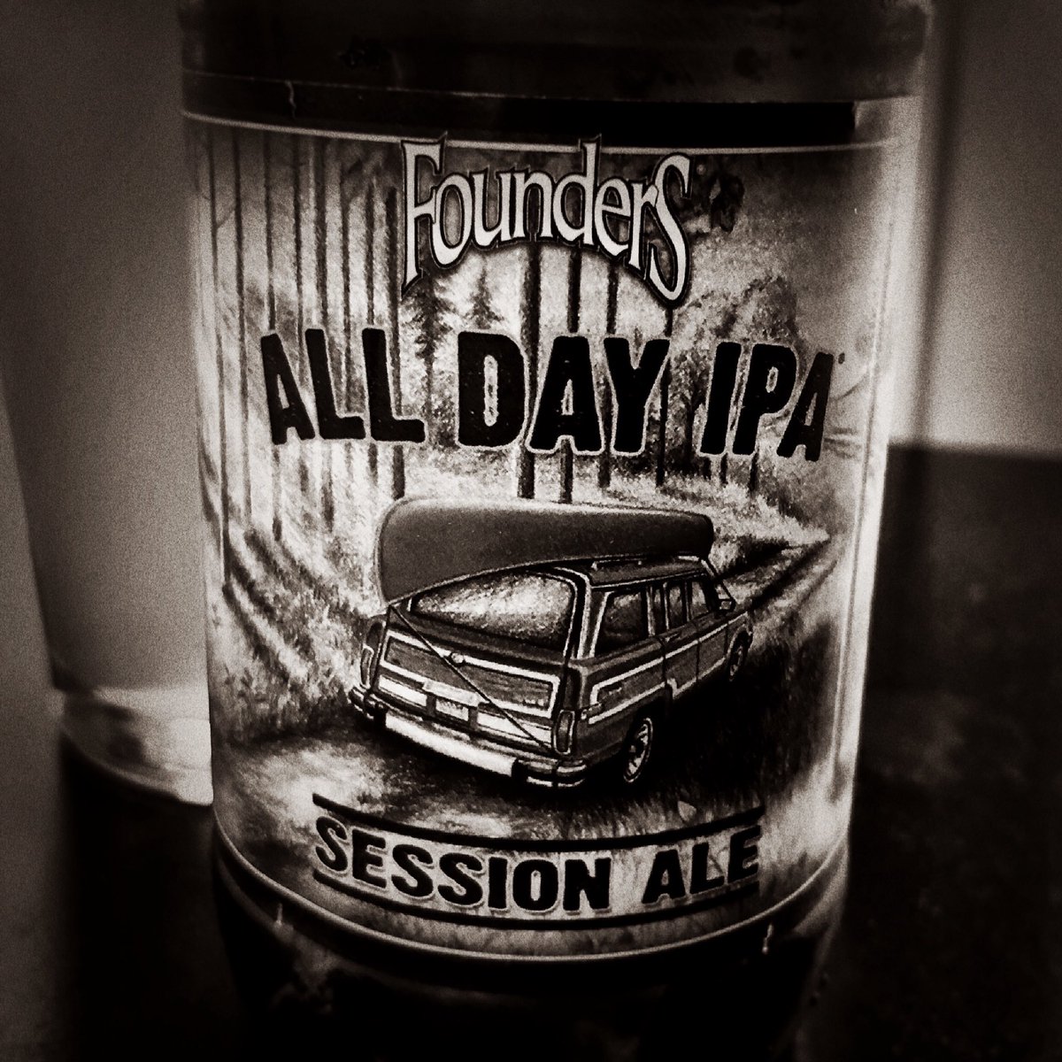 PRBeerGuide's tweet photo. Saturday afternoon with an All Day IPA from @foundersbrewing
Citrus and malty hop aromas, slight bitterness with a crisp mouthfeel - decent
#puertorico #craftbeer #craftbeerpr #beerlovers #beerloverspr #beer @craftbeer_pr @craftbeerpr #PRBeerGuide #prbeer #craftbeerlife https://t.co/TWub8CyTTb