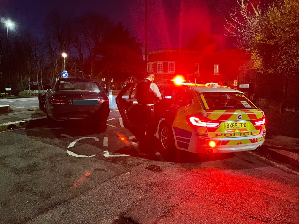 This Mercedes failed to stop for #Raptor21 🦅in @MPSEnfield. The unlicensed driver was caught after a foot chase & drugs recovered. The driver has been charged with a number of offences & remanded to court. #RoadCrimeTeam continuing to deny criminals the use of the road. 🚓