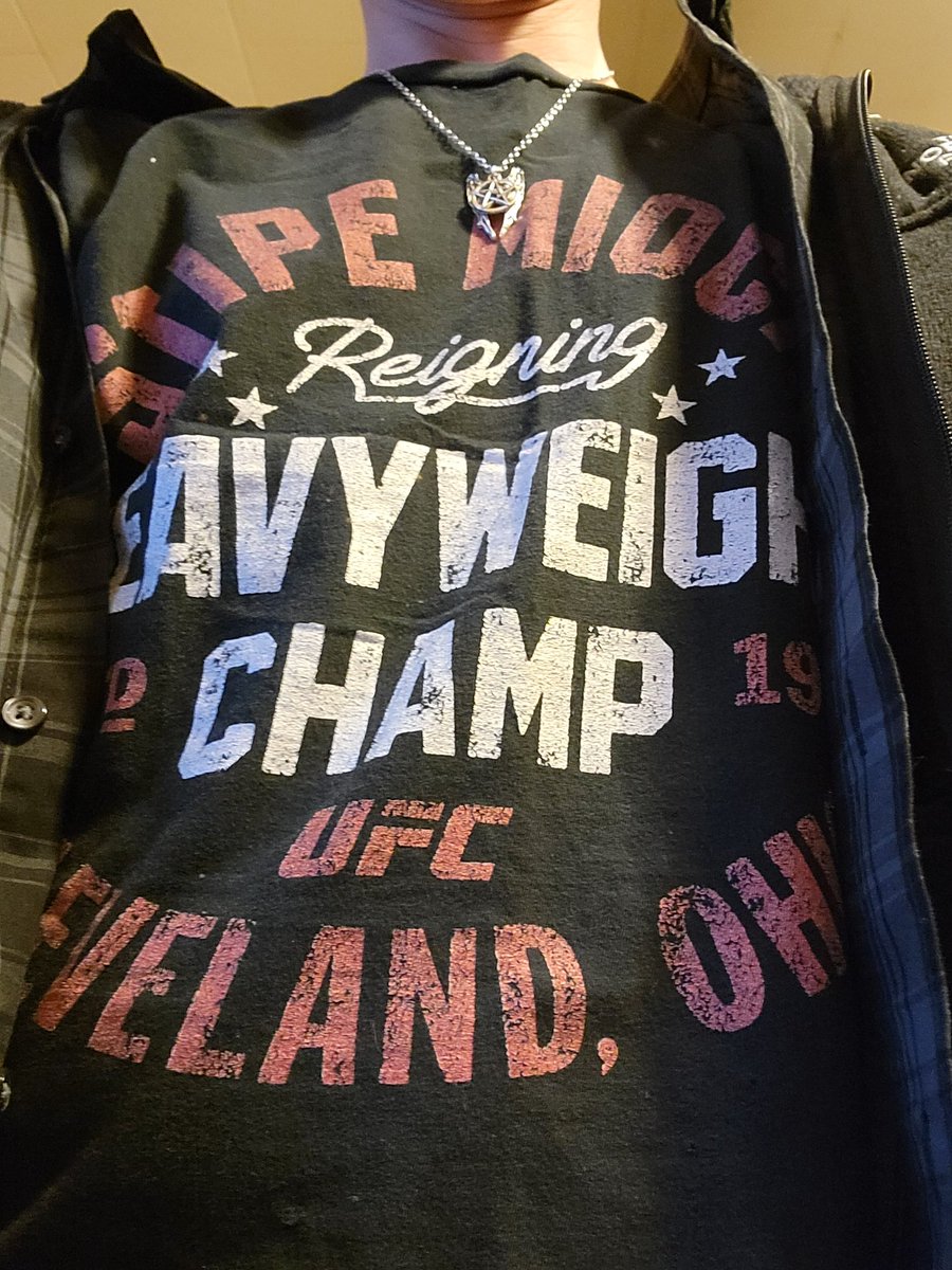 Fpalmer88fan's tweet photo. #TeamStipe #OH #AndStill #UFC260 https://t.co/BByZZaRloz