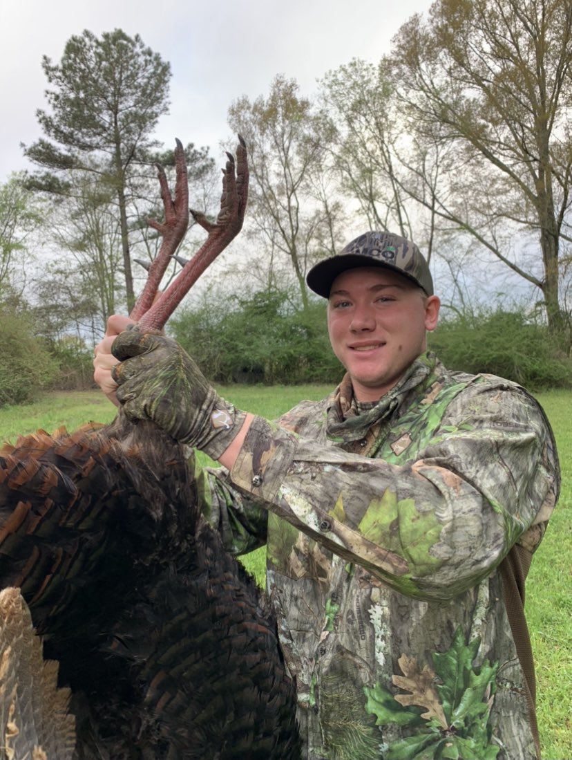__buckshot__7's tweet photo. Happy to get on the board with an ole long beard gobbler 🦃  this morning &amp; @smccfootball spring 🏈 only 10 days out‼️ https://t.co/BNx4WobhdF