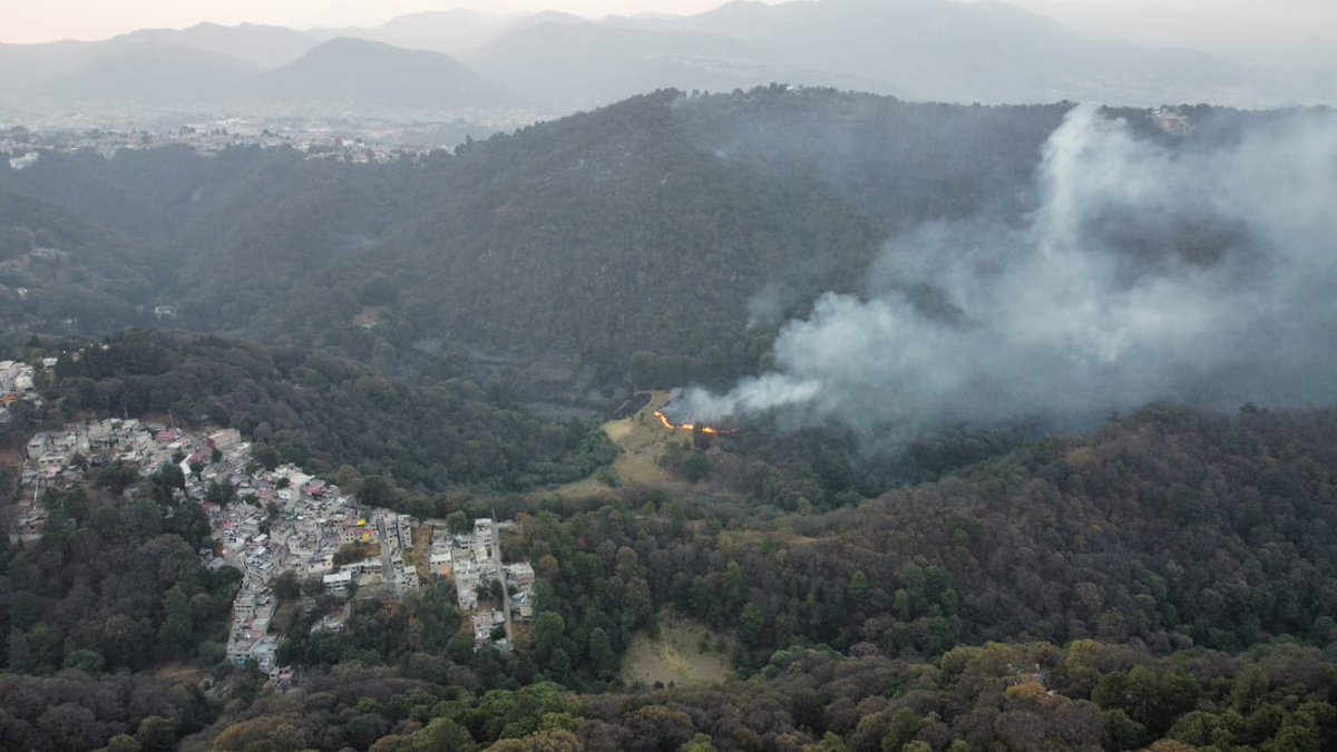los incendios en Cuajimalpa y Huixquilucan, NO han sido sofocados. Estas fotos son de hace instantes desde diferentes puntos <a href="/Raul_Esquivel_C/">Jefe Vulcano Raúl Esquivel C.</a> <a href="/CONAFOR/">CONAFOR</a> <a href="/SEDEMA_CDMX/">Secretaría del Medio Ambiente</a> <a href="/CPByCXochimilco/">Coordinación de Pueblos de Xochimilco.</a> <a href="/ContaderoUnidos/">Vecinos Unidos Por Contadero.</a> <a href="/Vecinodeteca/">Vecinos Huixquilucan</a> <a href="/NR2020_Ibero/">Narrativas de Resistencia Ibero</a> <a href="/jimenadegortari/">Jimena de Gortari</a> <a href="/RuidoEnLaRed/">Ruido en la Red</a> <a href="/QuePocaMadre_Mx/">Qué Poca Madre 🇲🇽</a>