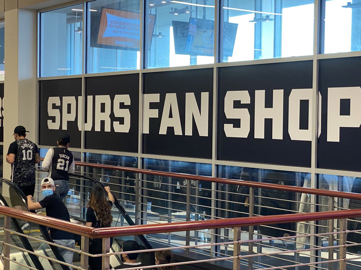 timdplant's tweet photo. Go Spurs go ! https://t.co/6cRnp0NDVJ