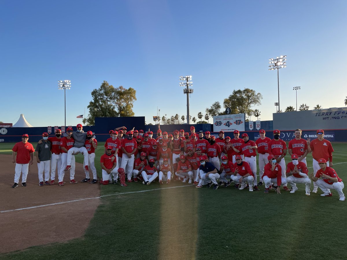 LSUCoachJ's tweet photo. 15-2 Cats! https://t.co/qCLf9Ubk6f