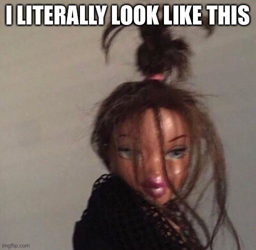 isabella_fred's tweet photo. When the teacher says if you don’t turn your cameras on you’ll get marked absent for attendance #zoomuniversity #MCO335 https://t.co/iikhoQ7qwO
