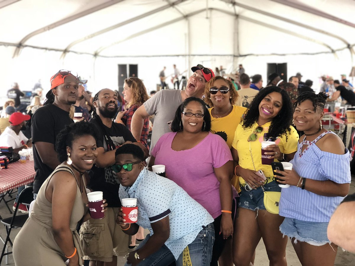 t_smoove_goody's tweet photo. Also very good photos from #CrawfishForCancer ... we had a fucking blast that day, for a good cause https://t.co/nSmzYJ6AR7