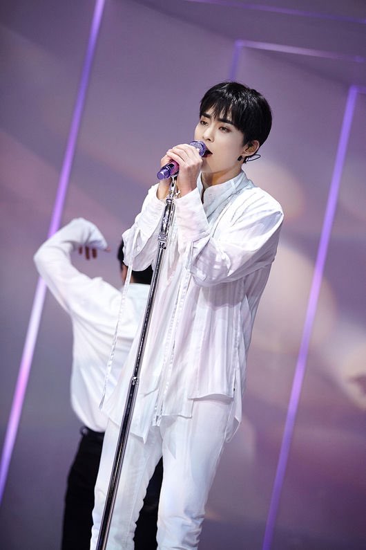 xiuweethome tweet picture
