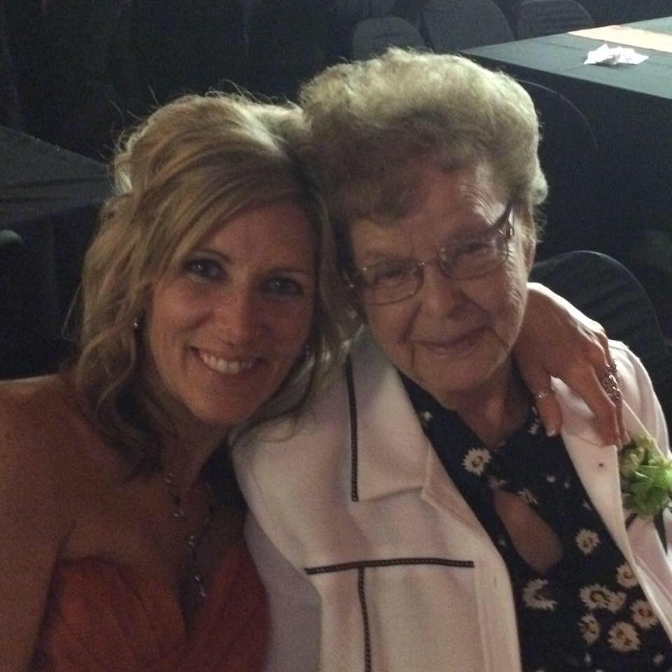 dawnMHB's tweet photo. @TheBrandyClark  my Grandma is my Angel in Heaven https://t.co/GSFTm0zJWM