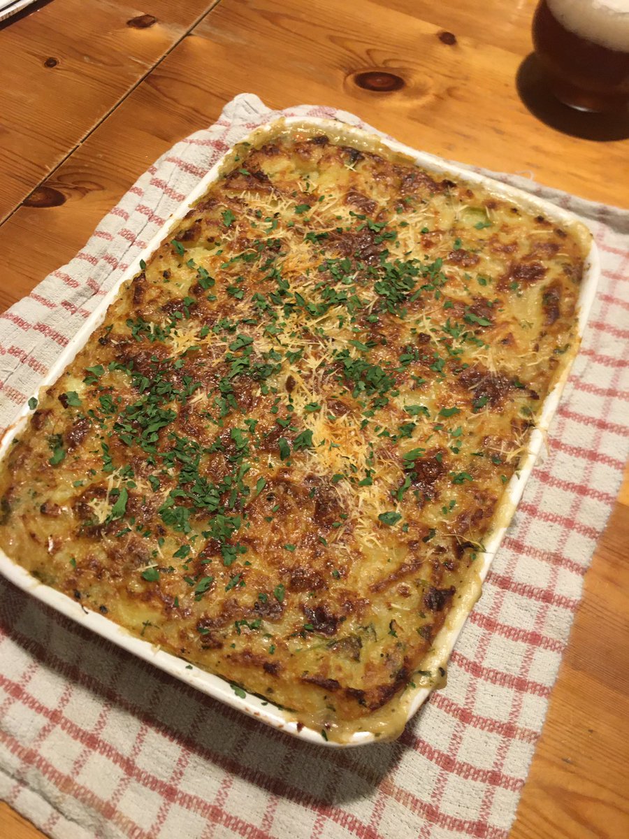 CiaranALynch's tweet photo. #howitstarted #howitfinised #lockdowndining https://t.co/MetXKOLb3Q