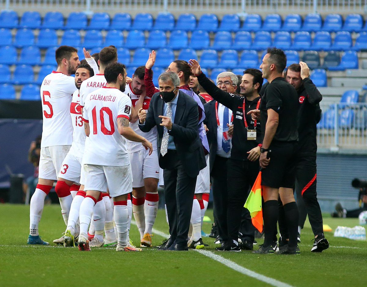 GuncelHassa's tweet photo. Tebrikler #BizimCocuklar
🇹🇷🇹🇷🇹🇷
#ŞenolGüneş #FatihTerim
@fatihterim https://t.co/KdRojA7ajb
