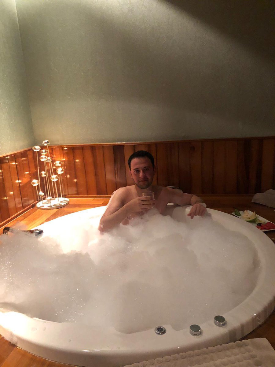 1  Pudra Şekeri
2  Monopoly 
3 Zemzem Suyu 
4 Mevlana Kaplıcaları

#pudraşekeri