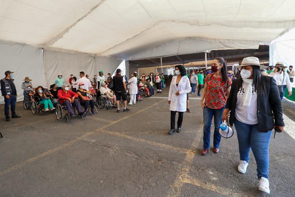 Recorrí la macrounidad vacunadora de Six Flags en <a href="/TlalpanAl/">Alcaldía Tlalpan</a>.

De nuevo, muchas gracias a tod@s l@s que participan en el Programa Nacional de Vacunación.