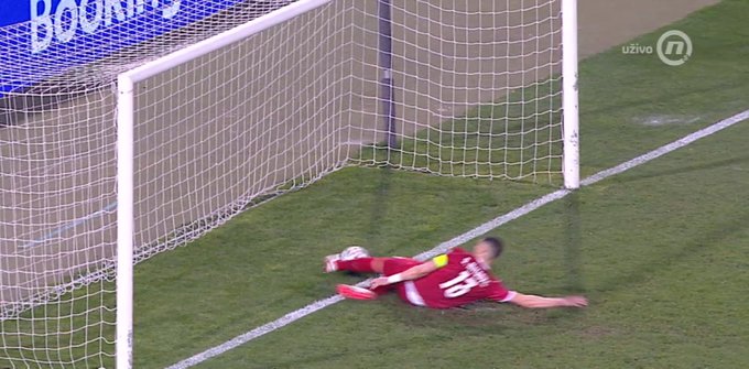 ExhEw6oXIAMv5_p?format=jpg&name=small