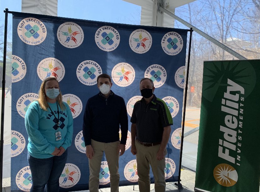 FidelityPolicy's tweet photo. Thank you @RepChrisPappas for dropping by our Merrimack vaccination clinic this afternoon! We are proud to partner with @NashuaPHealth and our local frontline healthcare workers and first responders to put shots in arms! https://t.co/FynJRfaGPJ