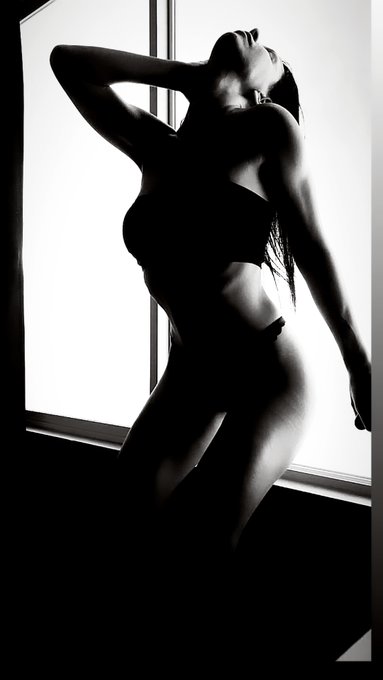 How do you like this pic? Let me know🥰 https://t.co/i6TnXR01uJ