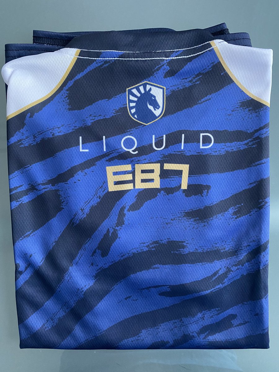 🚨MEGA SORTEO 🚨

UNA CAMISETA NUEVA EDICION LIMITADA DEL MUNDIAL DE 2019!

✅ Requisitos✅

RT y Like
Seguirme aqui <a href="/EB7/">Erick 🦦🫟</a>
Tag un amigo que nunca gana sorteos.

Doble entrada al sorteo si me sigues en twitch.tv/erick_eb7 y subes foto!

SUERTE A TODOS! Acaba el 5 de abril
