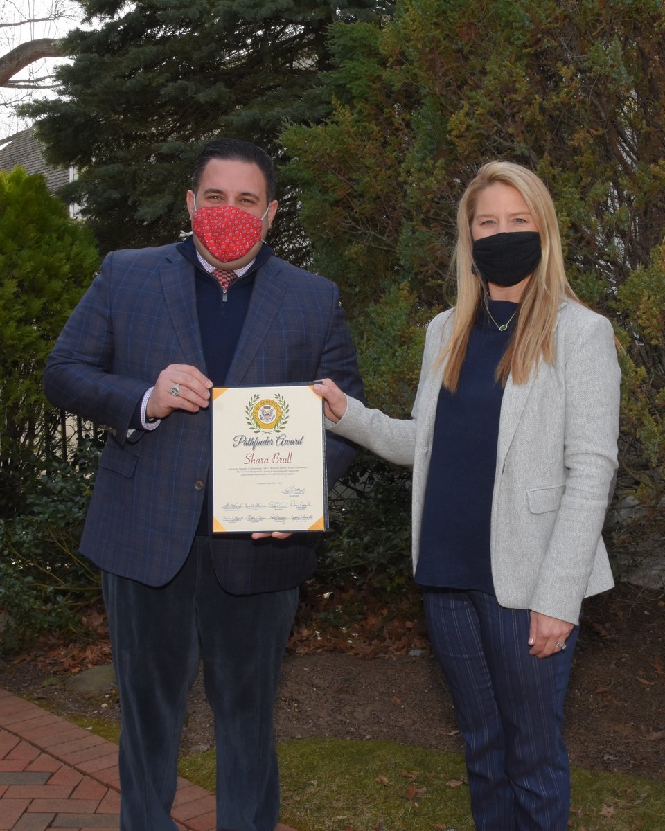 Join @TOHClavin &amp; I congratulating <a href="/HempsteadTown/">Town of Hempstead</a> #Pathfinder, Shara Brull during #WomensHistoryMonth.

A working mom who gives back to community &amp; has helped create/grow the Tommy Brull Foundation, a group on the frontlines to help those w/physical/mental/emotional disabilities.