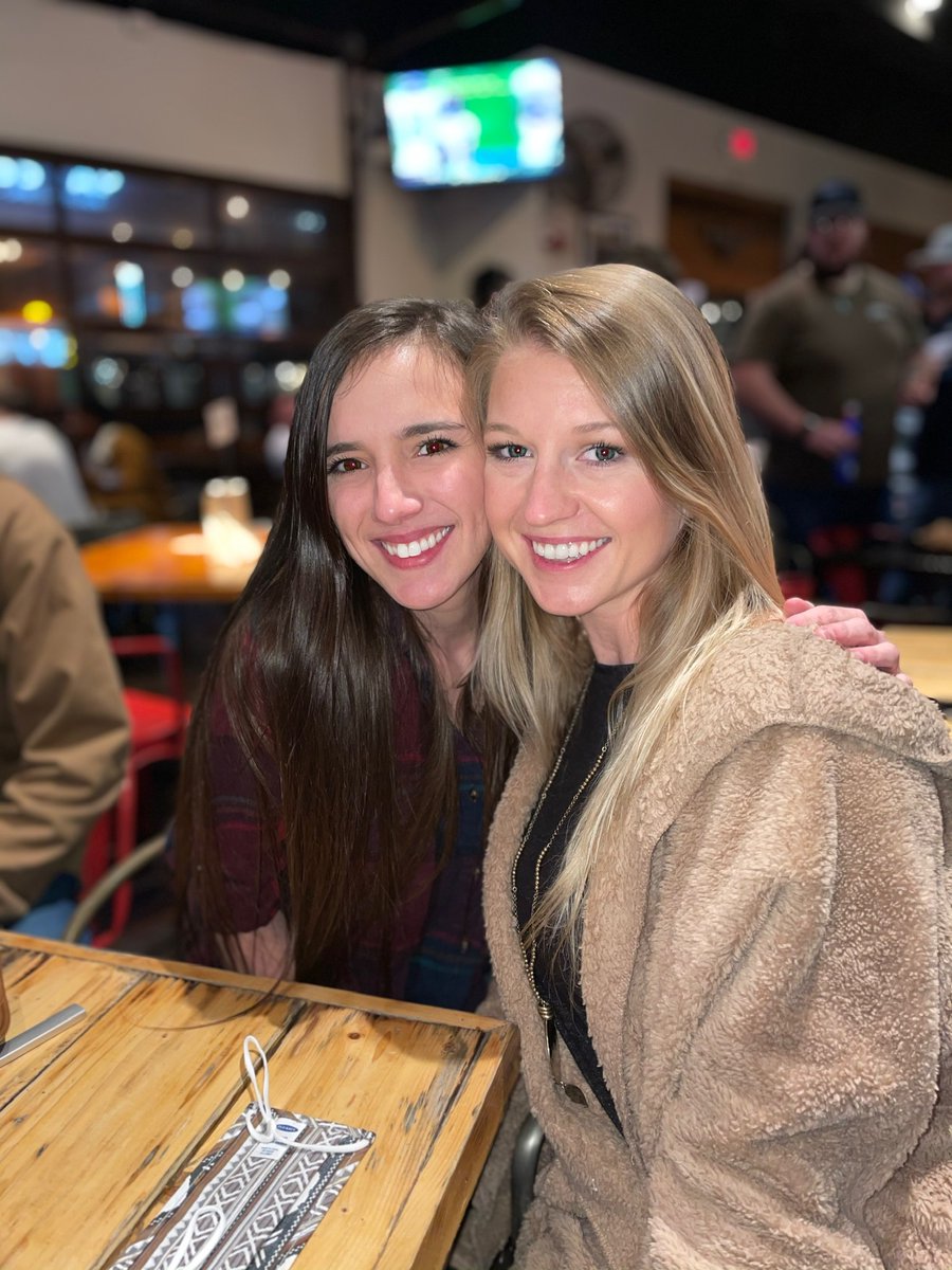 annamedora's tweet photo. The only reason I get on here is to update my profile picture 🤪 https://t.co/Vyzp9hnKx9