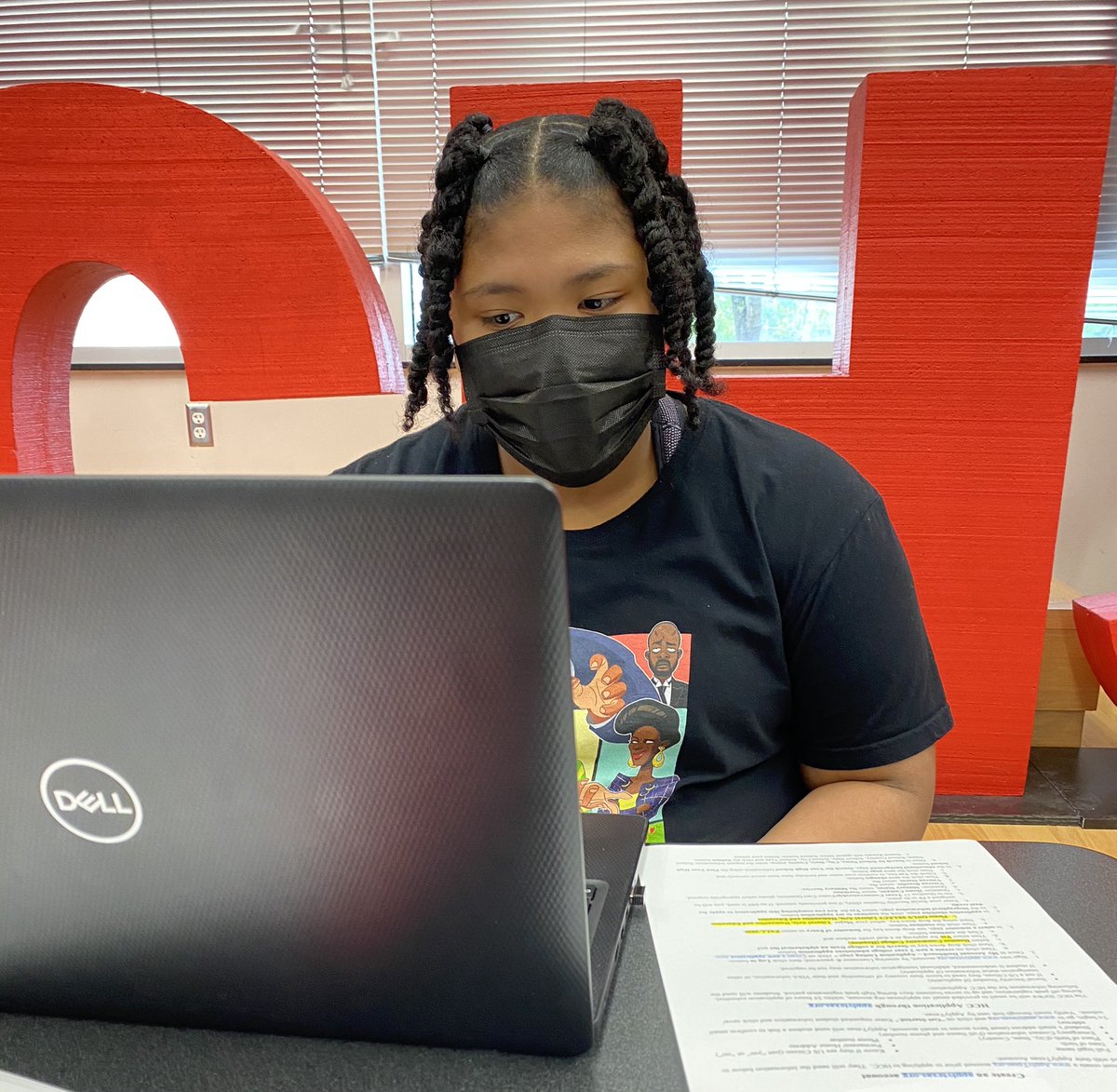 robinsonaj2's tweet photo. Getting ready for high school and applying to college at the same time at @HISD_NHECHS #collgebound #proudmommy #Classof2025 https://t.co/NSiByukMYt