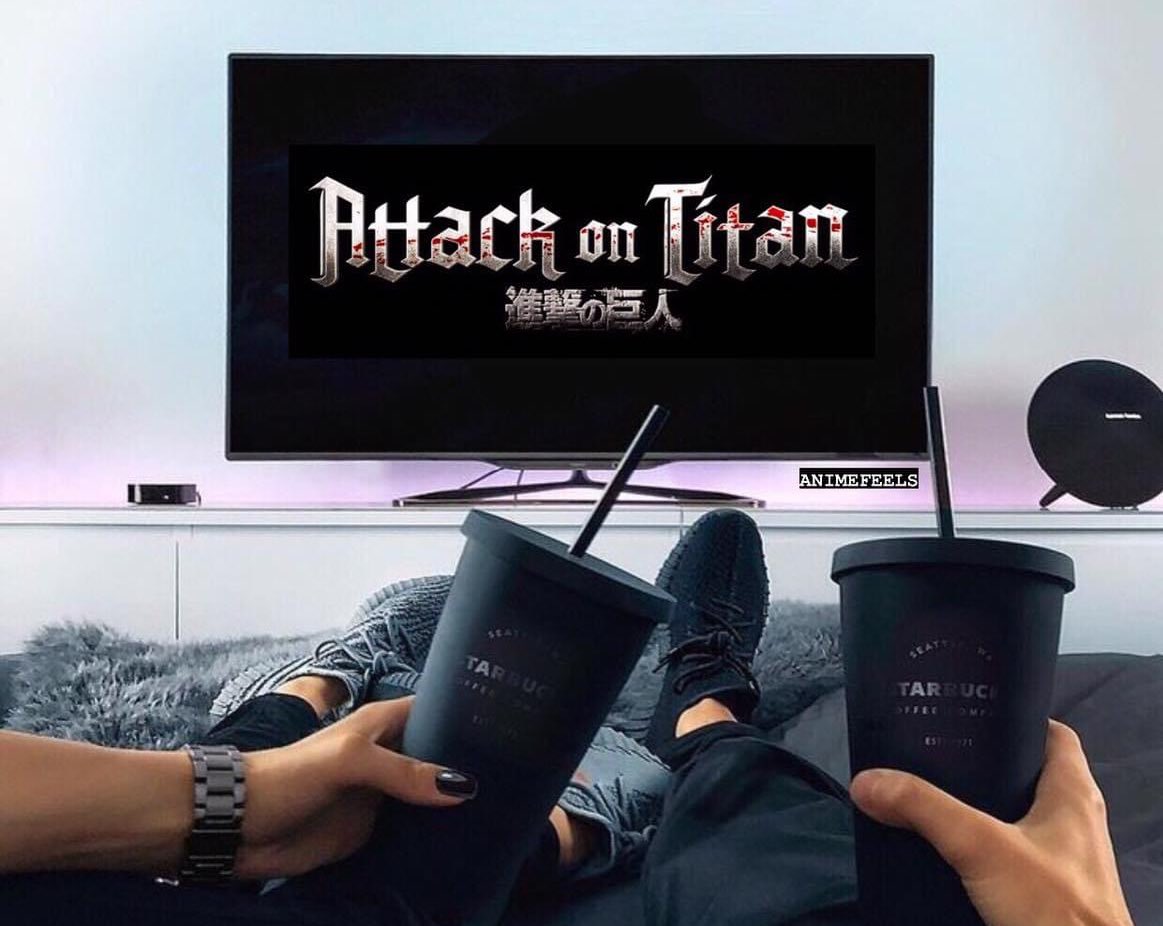 caffrey05's tweet photo. Tú y yo, viendo el último capítulo de Attack On Titan. No sé, piénsalo. https://t.co/ZM3iuIYxJr