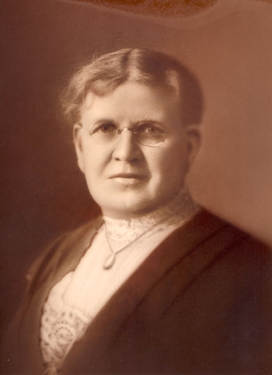 SimmonsSuffrage's tweet photo. This week, rather than a new thread, we're gearing up to fill out the #Wikipedia bio of Simmons #Suffragist Zilpha Drew Smith, during the Editathon co-hosted by @SimmonsLibrary this Monday, 3/29. Wanna join us? All are welcome! #WomensHistoryMonth
https://t.co/vXQgsow9Em
1/6 https://t.co/FRCFZYcsSo