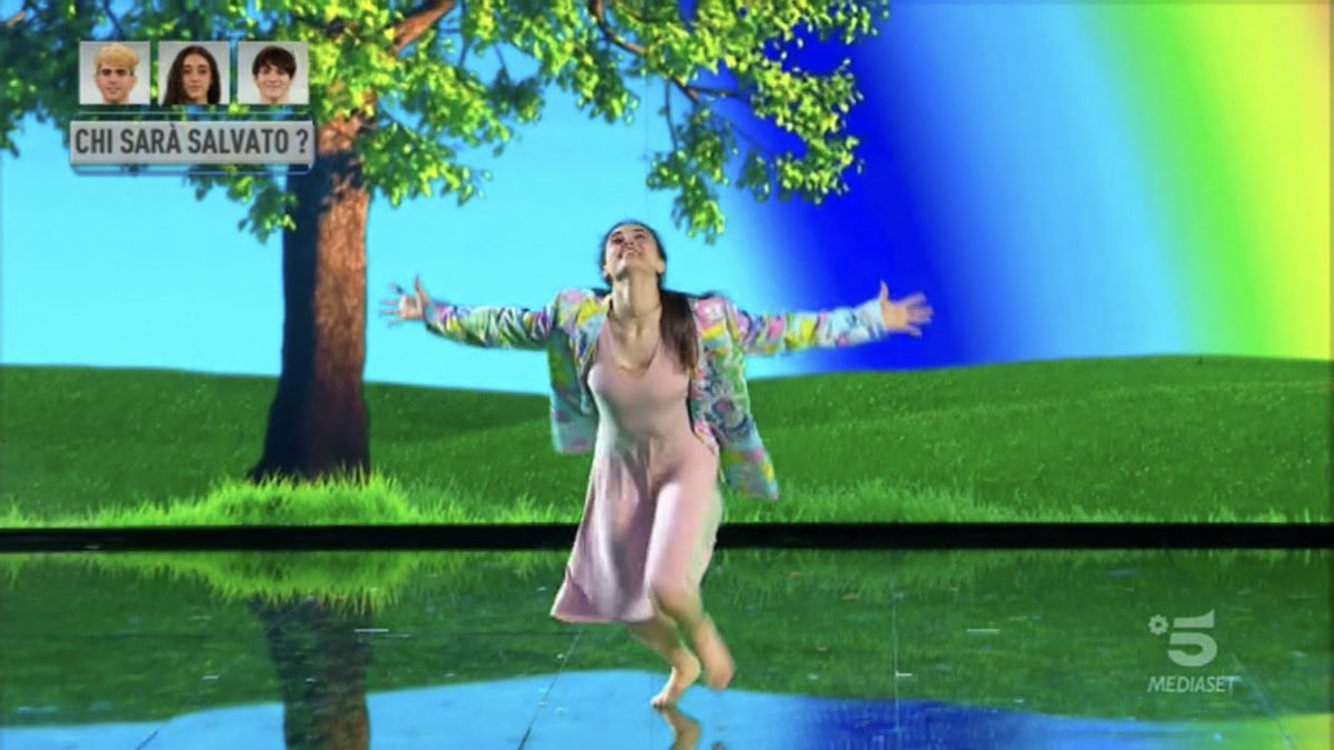 gsluv4cxn_'s tweet photo. quest'anno i ballerini sono 300 volte più bravi dei cantanti e queste coreografie lo dimostrano #Amici20 https://t.co/oSnb5sgGNZ