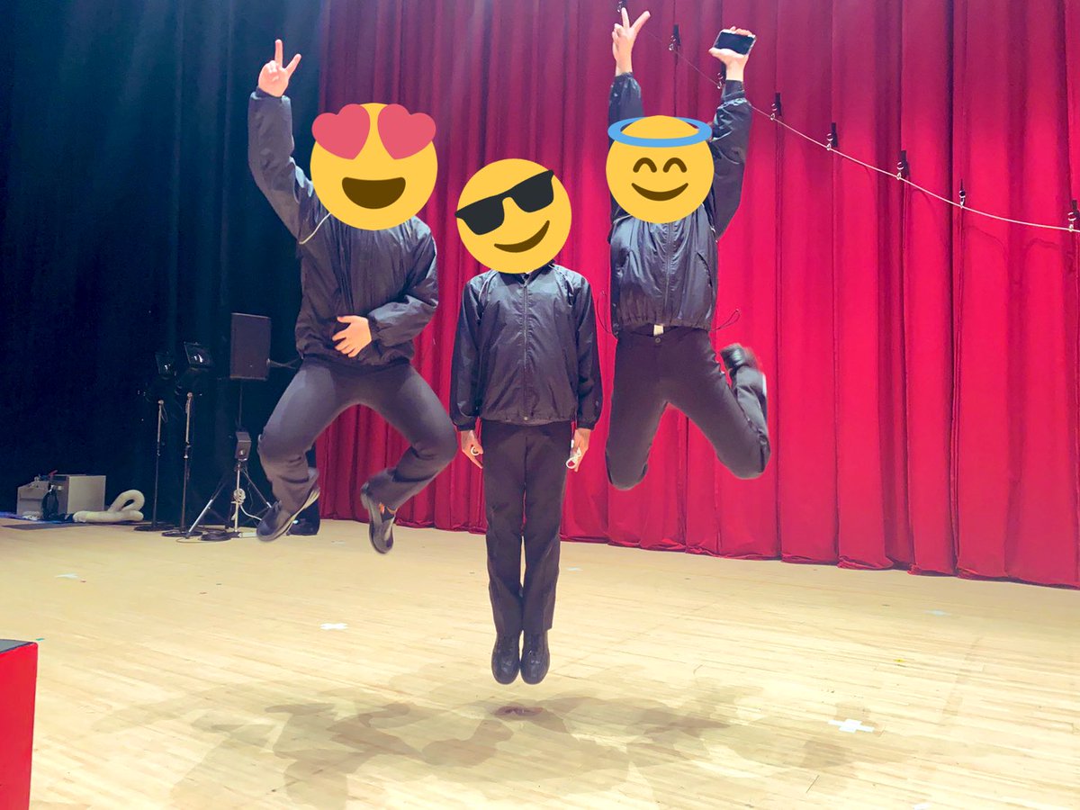 ri20020802's tweet photo. 3/26.大阪学芸吹奏楽部   卒部

全てキラキラとしたかけがえのない思い出です。
支えてくれた全ての皆様に。
感謝です。 https://t.co/FPDWloWMns