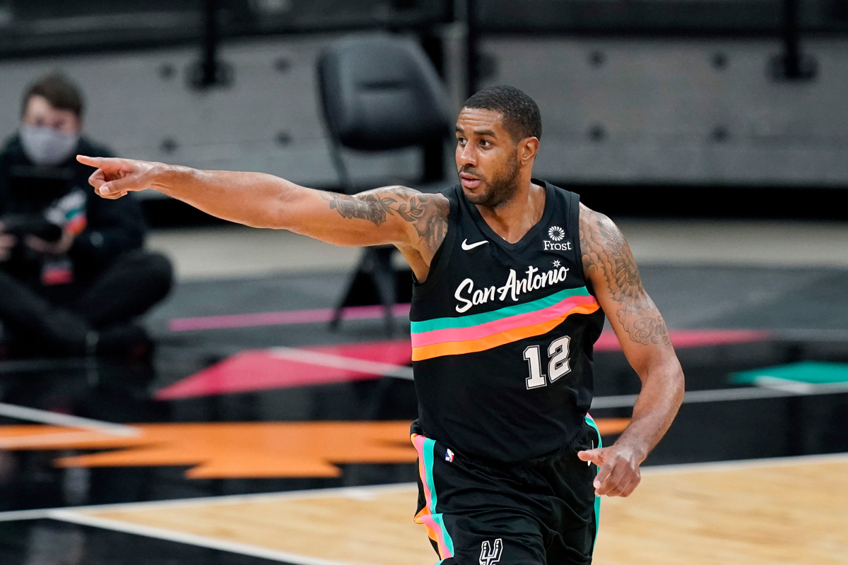 Nets signing LaMarcus Aldridge to loaded roster