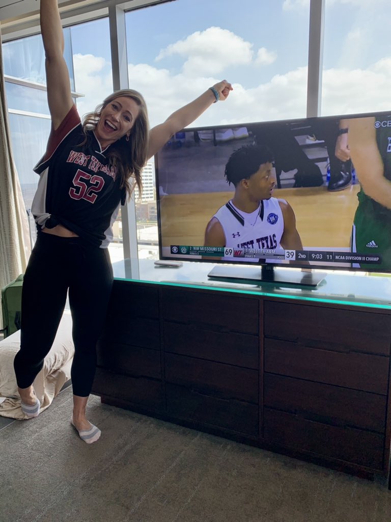 dwhno33's tweet photo. @WestTXD2Hoops, we are proud of y’all❕

Thank you for the pride we feel as alumni. You repped the @LoneStarConf well. 

See y’all next year in the same spot 🤞🏾

@wtamu @wtalumni 🏆 https://t.co/I78kEaiB2j
