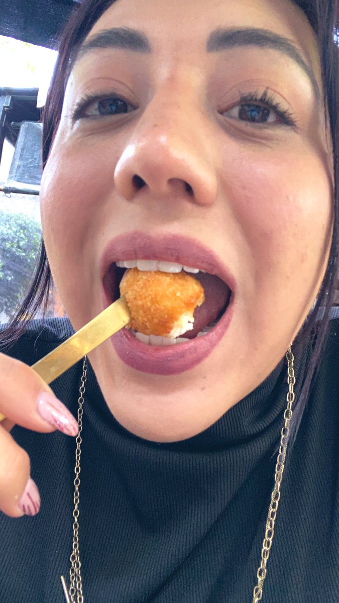 DannPe's tweet photo. Hoy por primera vez en mucho tiempo me vine a pasear y a comer yo solita. ❤️

Así de bueno estaba jajaja https://t.co/qGVlmrA5I2