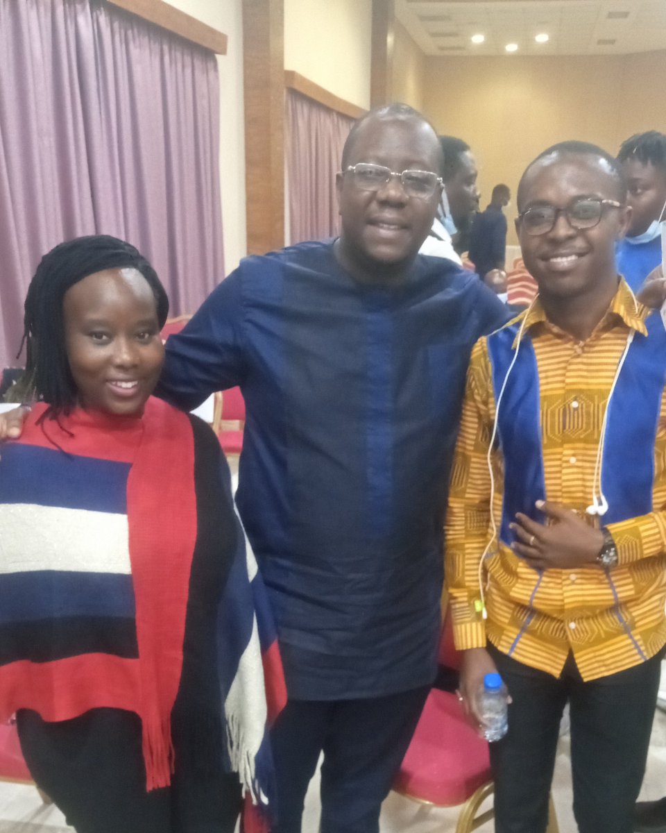 ouattaraelhadjy's tweet photo. Soirée réseautage.

Avec le PDG de Access Holding et la présidente de #aiesecci 

Le Leadership garantir le gagnant, disait le grand frère Fofana Mamadou.

Le leader est celui qui détient le  principe du génie organisateur.

#kpapaechiva #Digitalelhadj https://t.co/CnWS65fgl9