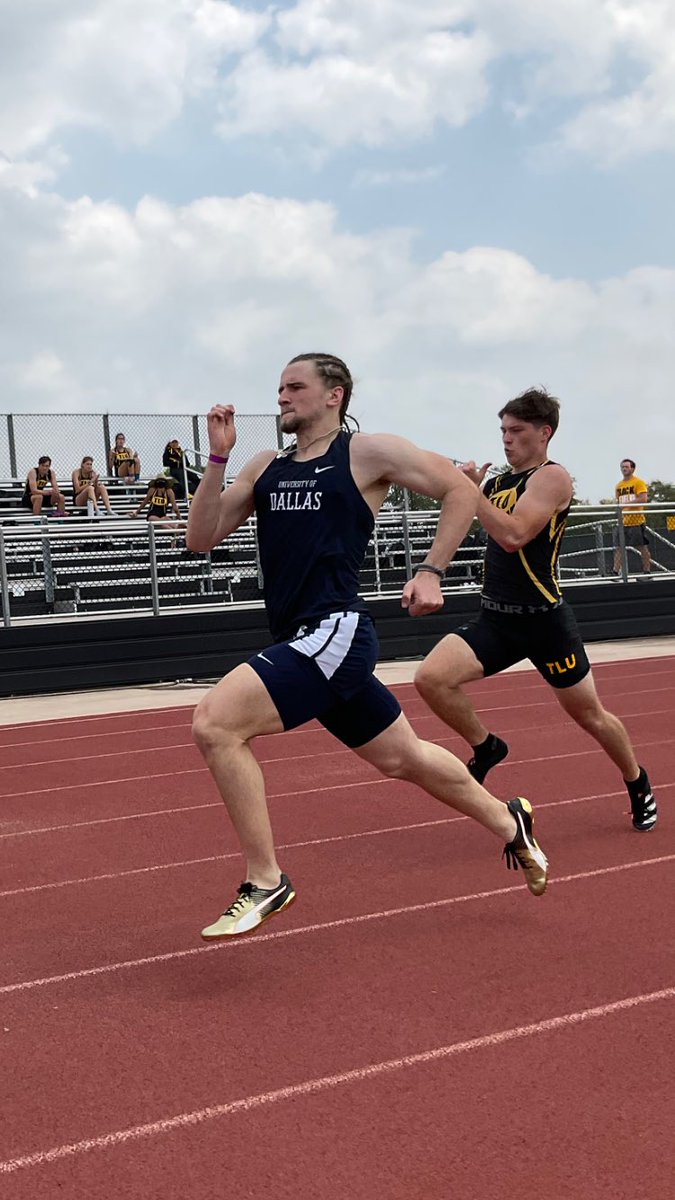 UDallasXC's tweet photo. Great day on the track today!! Fantastic job by everyone. @TTFCA @UDallasSports @UDallasSports @NCAADIII https://t.co/QrmUflO5WF