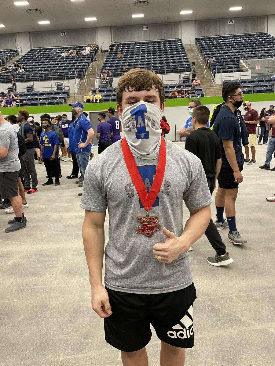 IHSpowerlifting's tweet photo. Congratulations to @IsideMustangs 181 Jaxon Mabile and 242 Seth Ruff on a historic season! 
(Junior) Jaxon: 🥉640/355/550/1545
(Senior) Seth: #THSPA Div 2 State Champion 🥇 750/445/690/1885, Div. 2 Outstanding Deadlifter heavy platform winner. 
Team: 5th Place - 10 points. https://t.co/2gqn0tTkz0