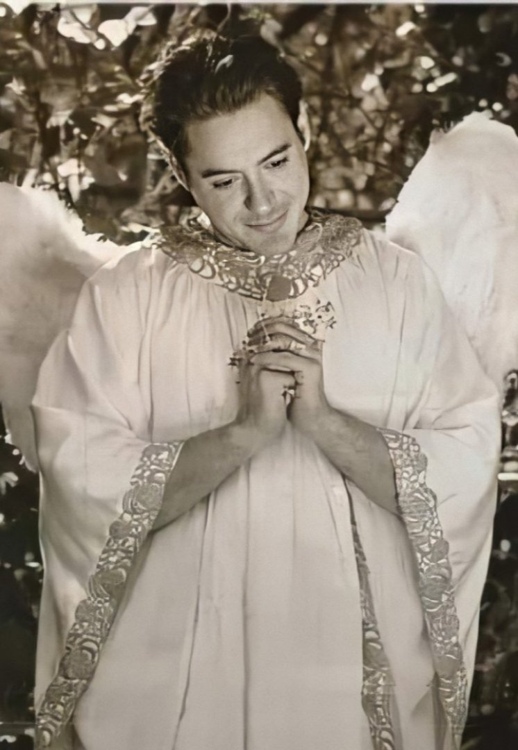 TeamDowney1965's tweet photo. #tbt 📷 > Look at this beautiful angel!! 
#robertdowneyjr #godbless https://t.co/aUw7sNcNeg