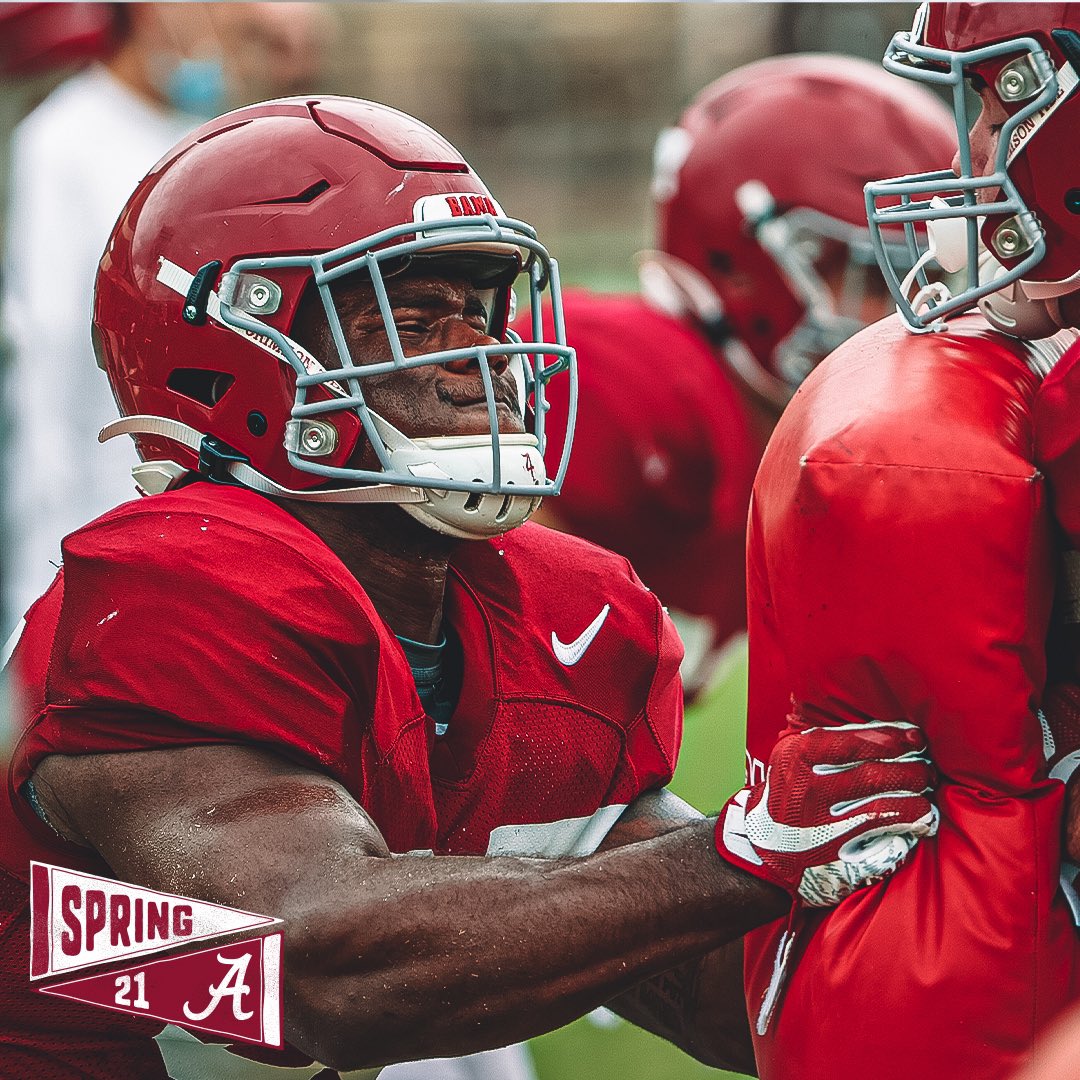 AlabamaFTBL's tweet photo. Work Day. 💪

#BamaFactor #RollTide https://t.co/gd6FdZC0co