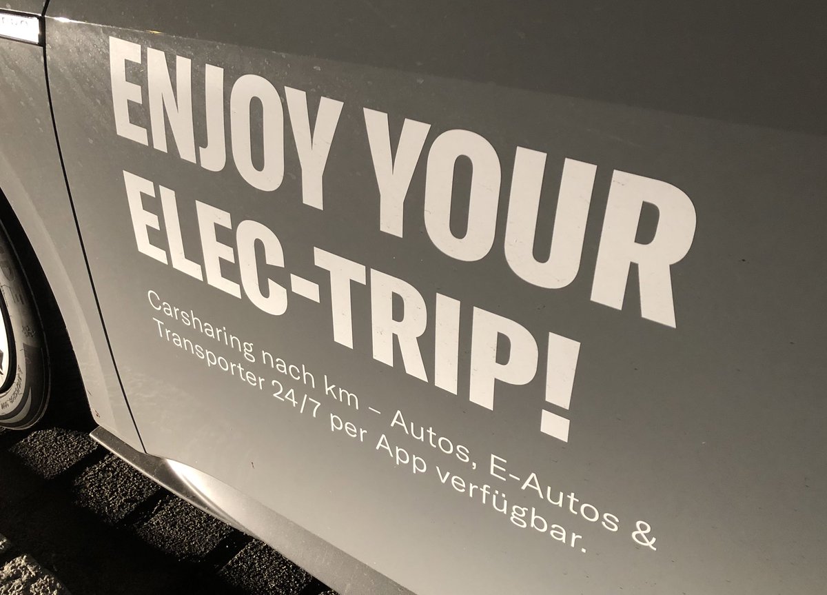 TrendJam_City's tweet photo. Elektrisches #Carsharing von @MILESmobility ab sofort in #Berlin &amp; #Hamburg mit #VWid3, gebaut von @VWsachsen_de. 

#Elektroauto #Elektromobilität https://t.co/pL4tAxAsxf