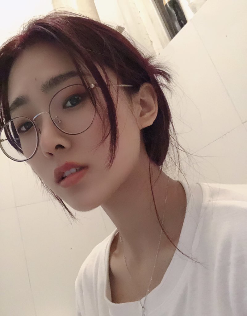 superbigdick66's tweet photo. 最近事情有点多，被安排出差，每天都不在自己房间里，丝���都不够穿了。对不起，老公，和你视频时，人家正被校长和主任共同玩弄哦。#母狗 #反差 #骚逼 #骚货 #烂逼 #精厕 #外围 #婊子 #妓女 #公交车 #肉便器  #校妓 #反差婊 #辱骂 https://t.co/VDVqhD4PWo