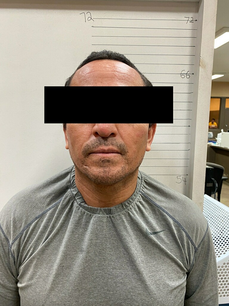 USBPChiefRGV's tweet photo. Crossing our Borders 

Within the copious amounts of groups being encountered in #RGV, a Salvadoran man with a prior conviction for murder was discovered. FYTD RGV agents have arrested over 861 criminal aliens, to include 63 gang members and 92 sex offenders.

#CrossingOurBorders https://t.co/9MKD9cYPI1