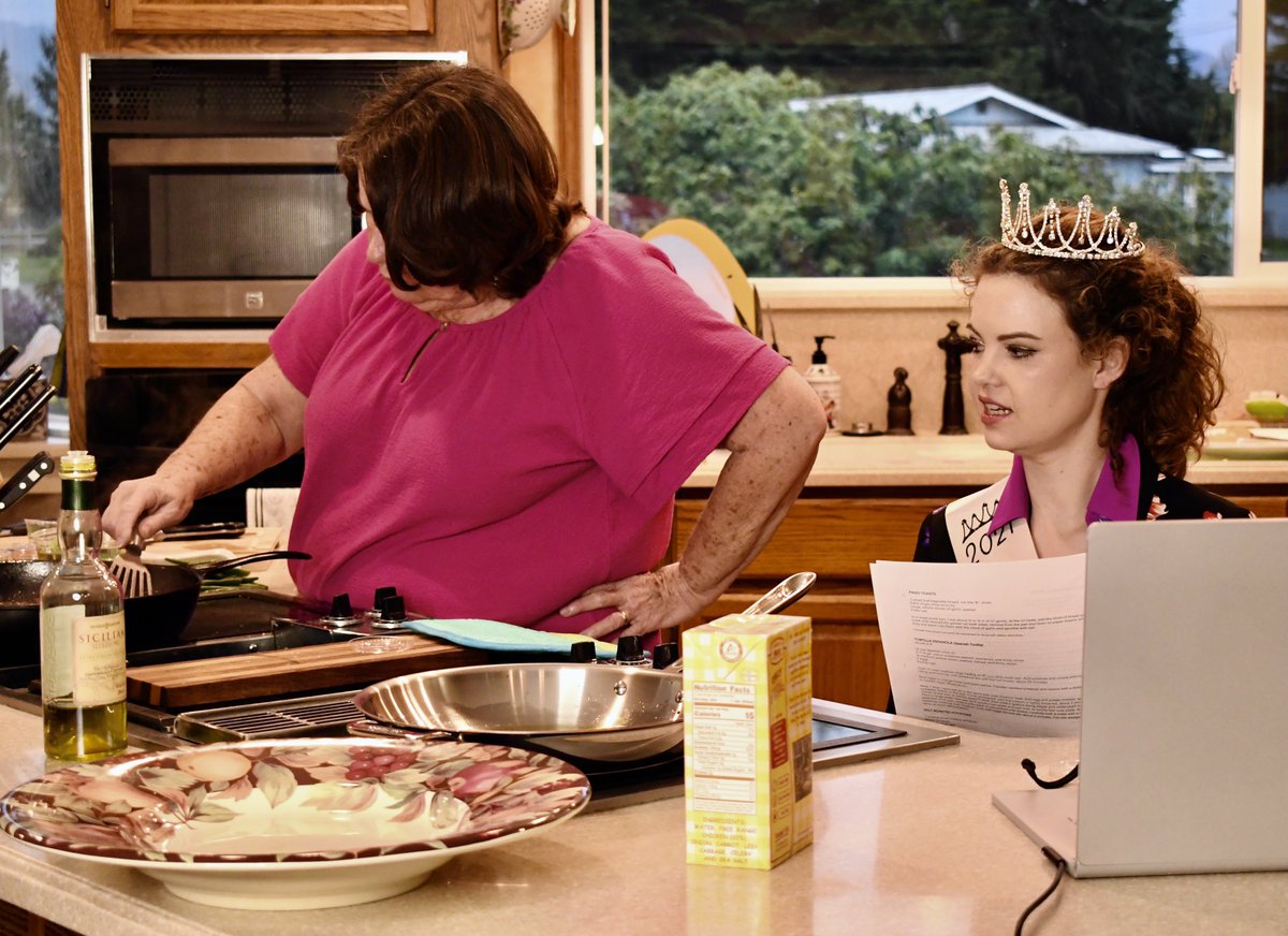 MsWheelchairUSA's tweet photo. Happy #NationalSpanishPaellaDay! Visit our Facebook page to read all about Sarah Tompkins’, Ms. Wheelchair Pacific Coast USA, love for cooking!
#MWUSA #MWPCUSA #AccessibleCooking https://t.co/jZmtwBZgld