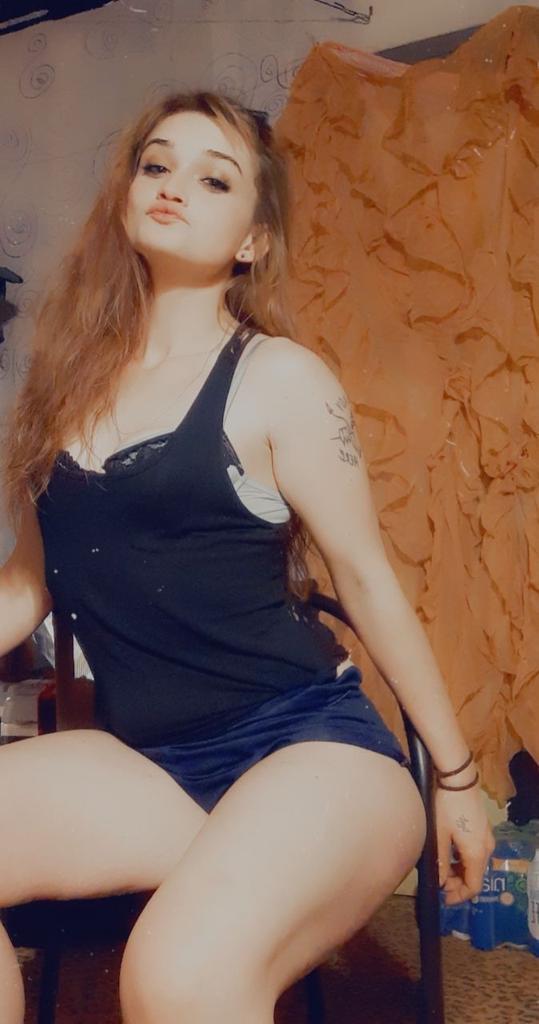 Lynn96T's tweet photo. Heyyyyyaaaa Fans, Dont be scared to sub to my page on O'fs.. 
Your going to love it😈
Search eX.X.Xtra_Dramatic. On O'Fs
#thiccbottom #men #menneedwomenfor #girlslovegirls #WomenSupportingWomen #LoverPretend #thickmom #ThickChick #thickbutts #allthisass https://t.co/X9E2xGM0Wg