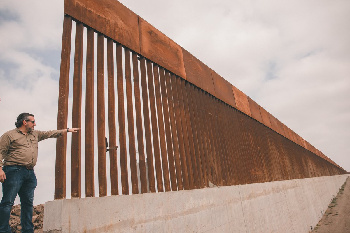 Rare picture of Ted Cruz trying to find the clit