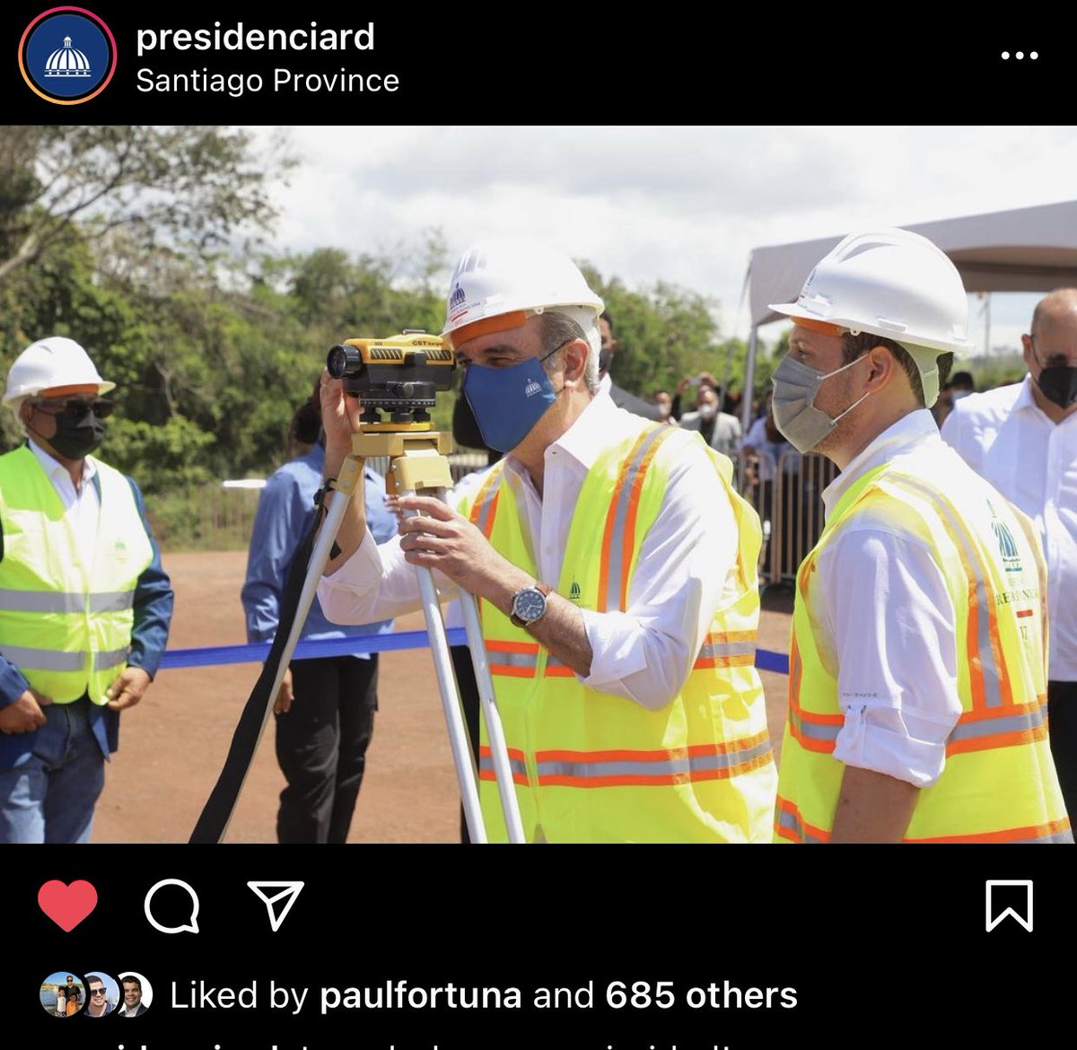 ....”Esto se parece mucho a lo que hace TOPODATA ⁦<a href="/topodata/">TOPODATA</a>⁩ “ le dice el Presidente Abinader al Ing. Bonilla del INVI....”