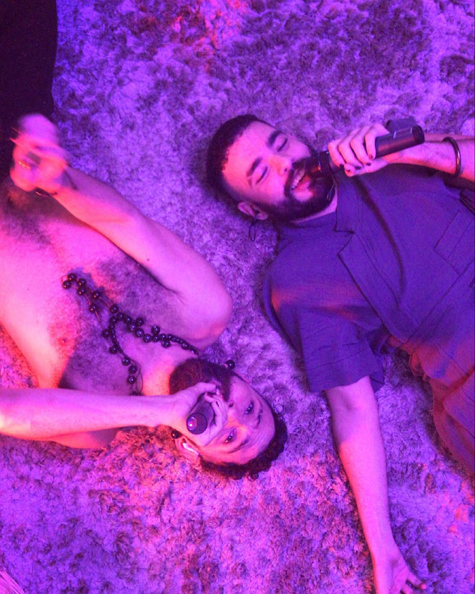 CtrlnOficial's tweet photo. Tão preparades pra se jogar nesse tapetinho gostoso com a gente? Anotem a data: 7 de abril é a live delas! 🧜‍♂️🧜‍♂️ https://t.co/UDey62dZLQ