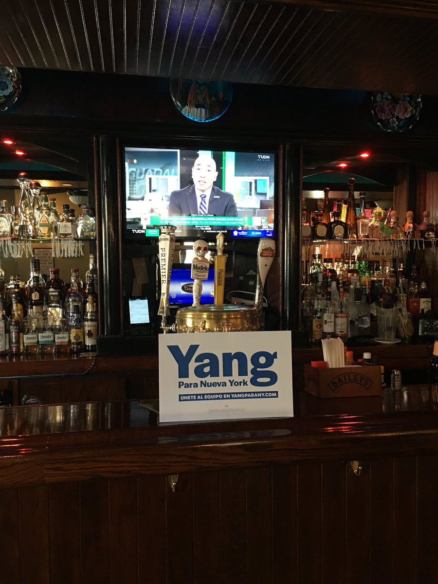 If you didn’t know who our small business owners want for mayor, here you go :) Our amazing volunteers put up 40!!?!? Y4NY placards today in Sunnyside, Queens! #yang4ny