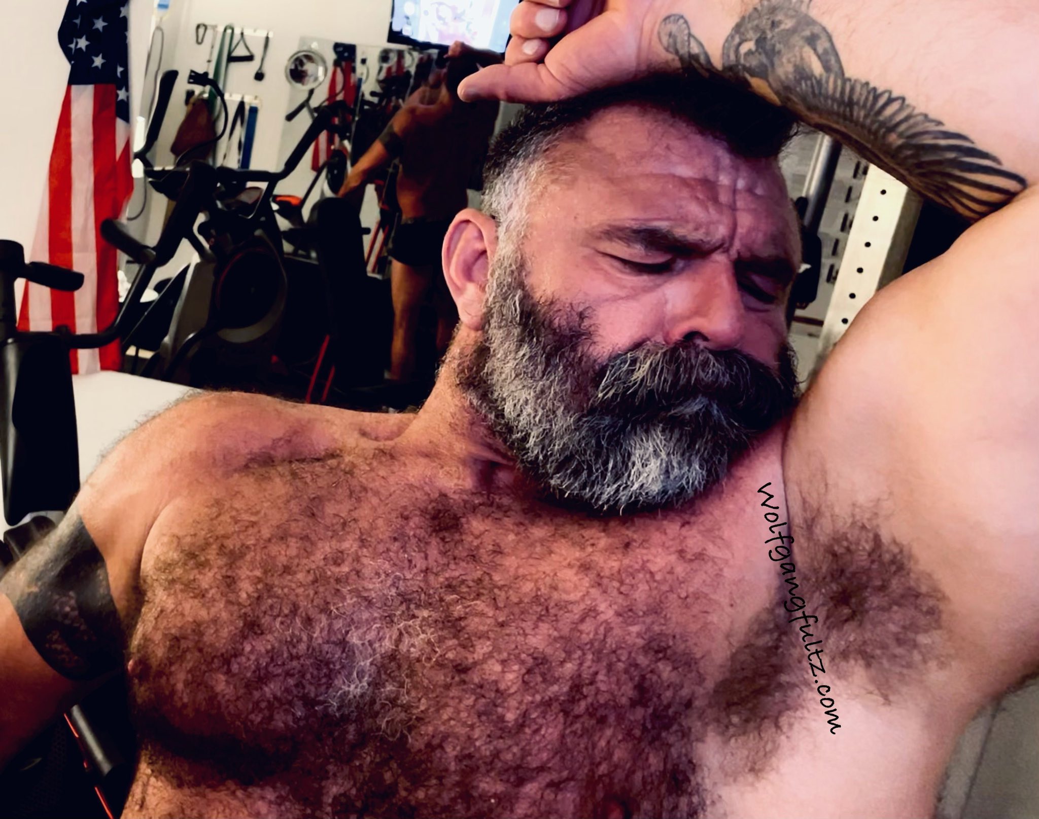 Is it bad to like your own stink? #Penthouse2 #alpha #stinkydad #pervdad #gaygym #fittnessgay #LGBTQ