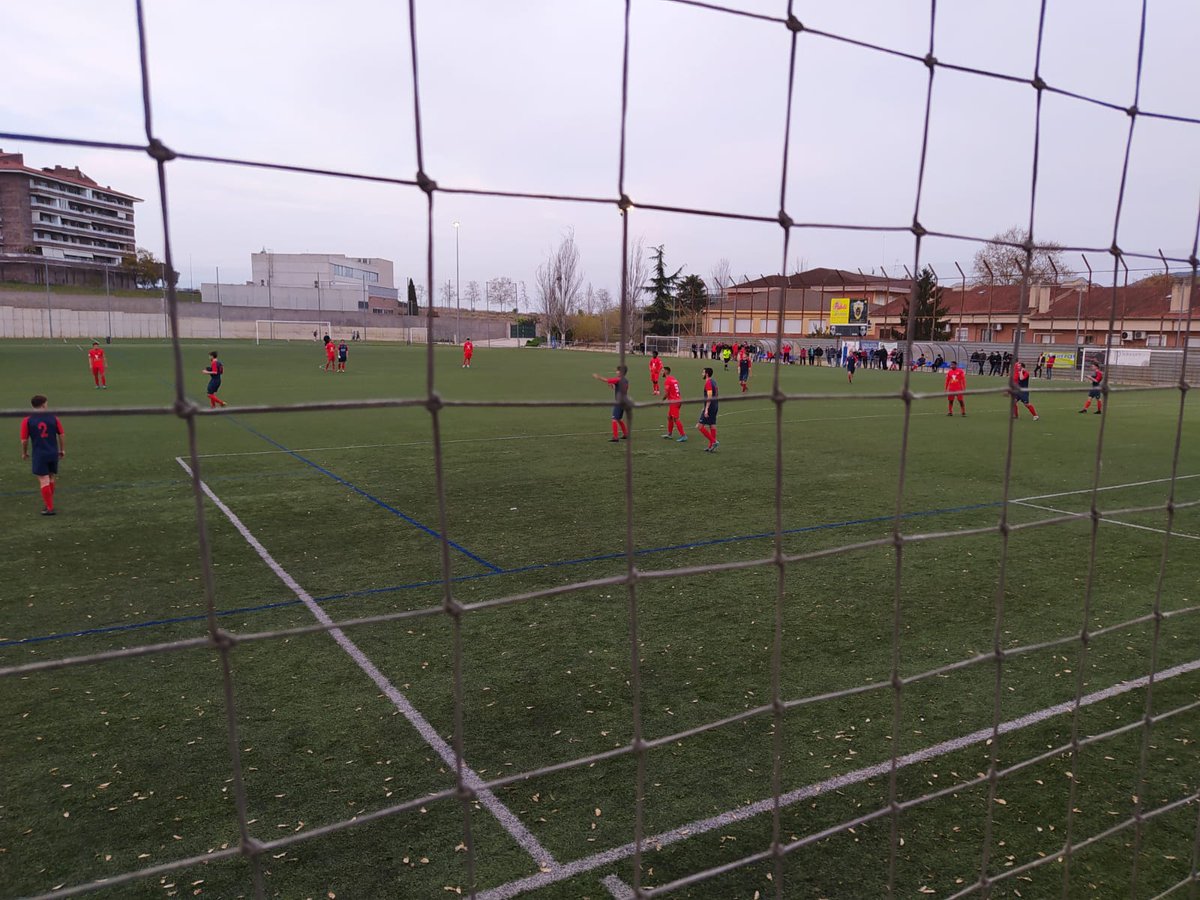 Los nuestros empatan 2-2 contra el <a href="/CF_Matadepera/">CF_Matadepera</a>. Goles de <a href="/Geeeniiis7/">Genís Rosa Navas</a> y Joel. Sumamos 10 puntos de 12 posibles. Seguimos rojos!🔴🔴

#3cat6
#pajaril
#fcf
