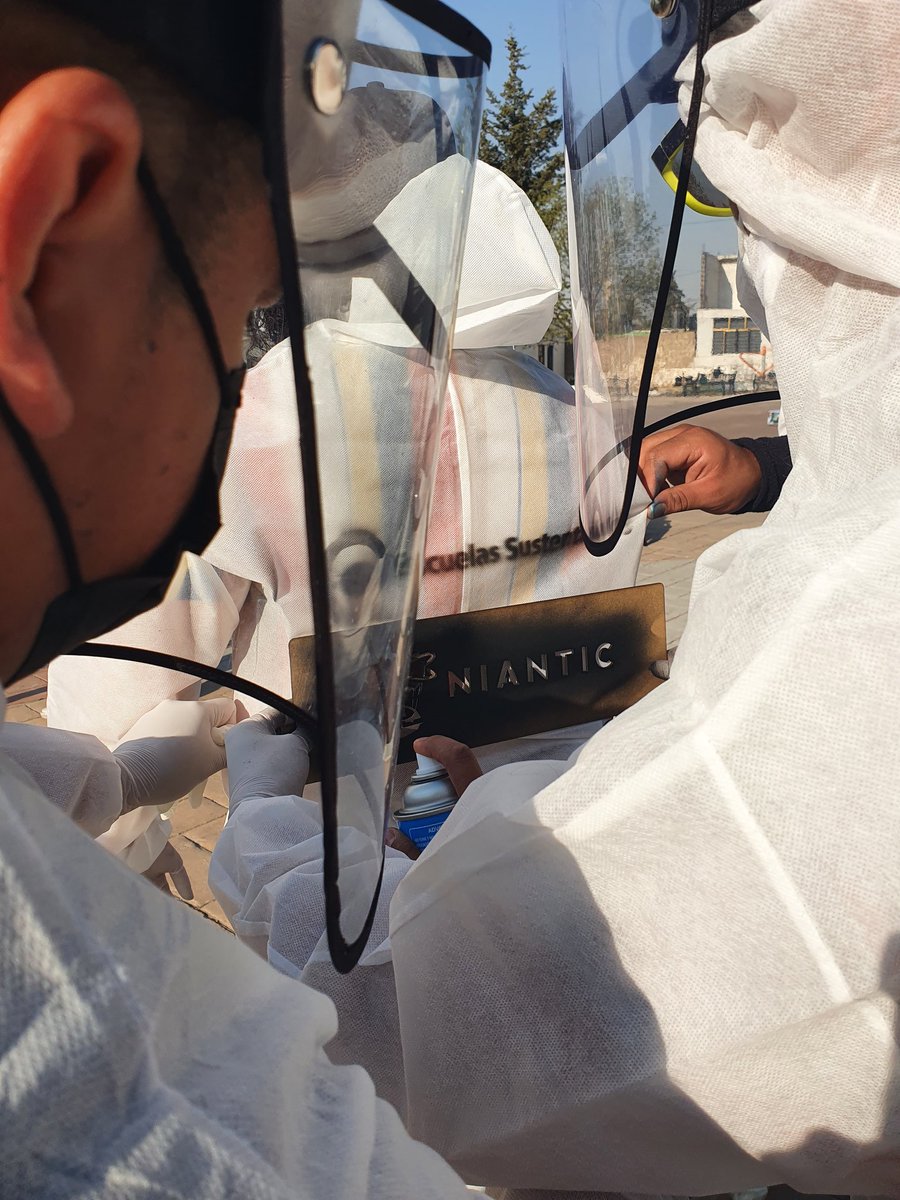 OtumbaTeam's tweet photo. Para la identificacion de los equipos se pintaron en la parte de atrás con pintura @AlanMB @NianticLabs @EscuelasSustent @GoEquipo #voluntariado #rehabilitacion #recuperacion #Vecinos #amigos #PokemonGo #losmejores https://t.co/OTI2zDEXfs