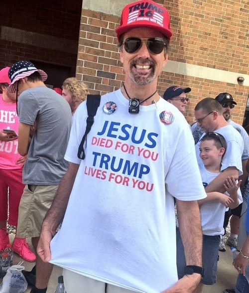 Stop_Trump20's tweet photo. Huh?? https://t.co/Jb9AWaoIf6