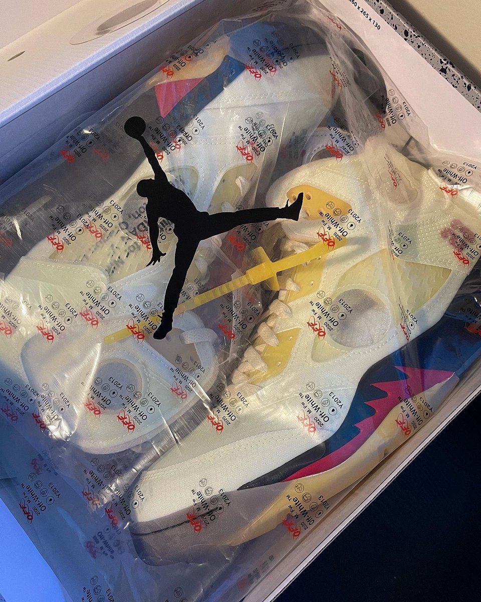 CHINNIE1380's tweet photo. โTELL VIRGIL WRITE BRICK ON MY BRICKโ
โข
JORDAN 5 RETRO โOFF - WHITE SAILโ
โข
Came home from a wonderful brunch. To these amazing tings!!! Good looking to my guy @Thinks_Freely I appreciate u bro
โข
#NikeAir #JordanBrand #OFFWHITE #Jordan5 #JordanOFFWHITE #OFFWHITESail #Brooklyn https://t.co/hwGygb6qux