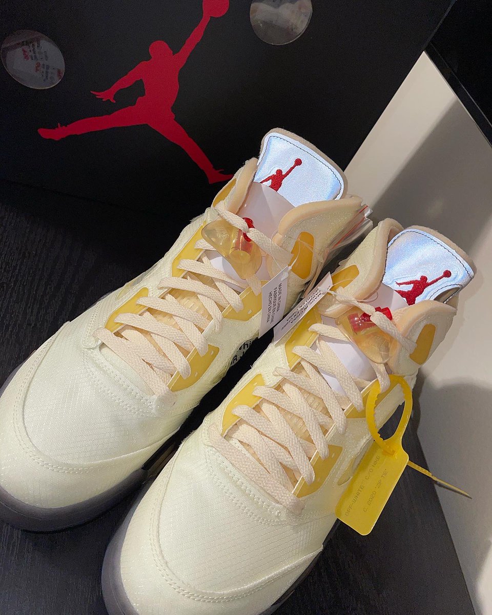 CHINNIE1380's tweet photo. โTELL VIRGIL WRITE BRICK ON MY BRICKโ
โข
JORDAN 5 RETRO โOFF - WHITE SAILโ
โข
Came home from a wonderful brunch. To these amazing tings!!! Good looking to my guy @Thinks_Freely I appreciate u bro
โข
#NikeAir #JordanBrand #OFFWHITE #Jordan5 #JordanOFFWHITE #OFFWHITESail #Brooklyn https://t.co/hwGygb6qux