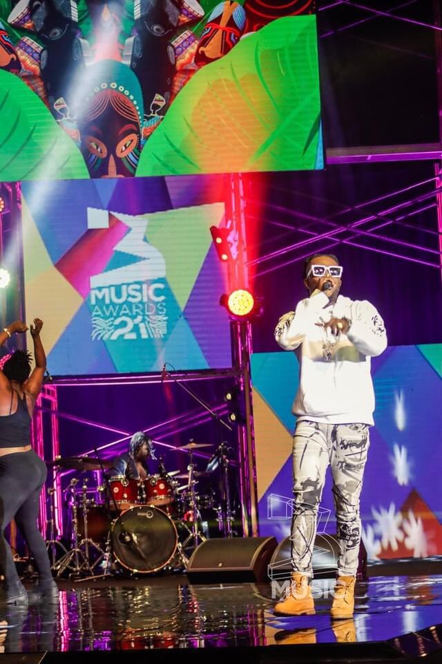 Kahpun_'s tweet photo. Big shouts to @3musicAwards 🦅🦅
#MadSettingxx🔥🔥 https://t.co/FeeXHcrvEo